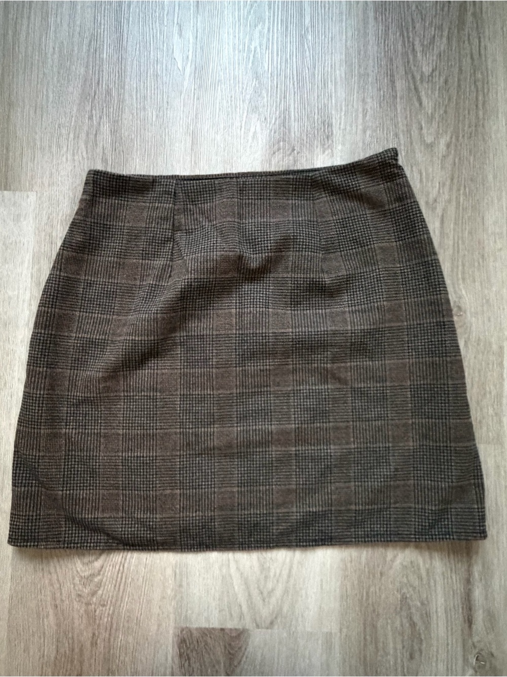 Old Navy Brown Plaid Mini Skirt with Front Slit - Picture 2 of 3